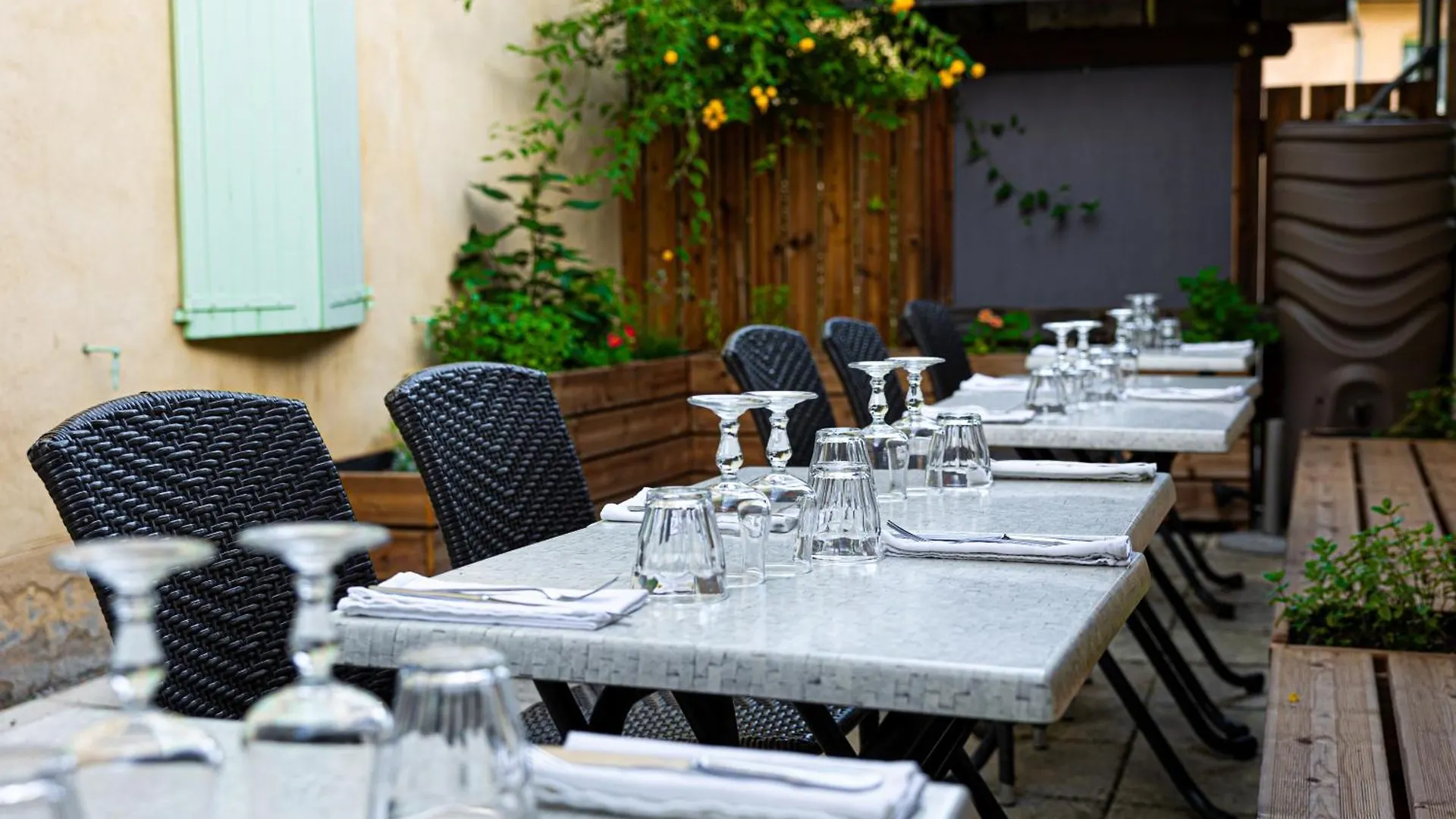 L'Auberge De Mens 0*,
