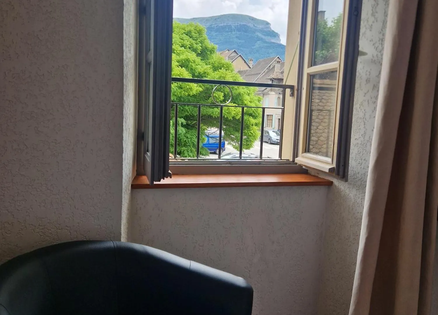 L'Auberge De Mens Frankrike
