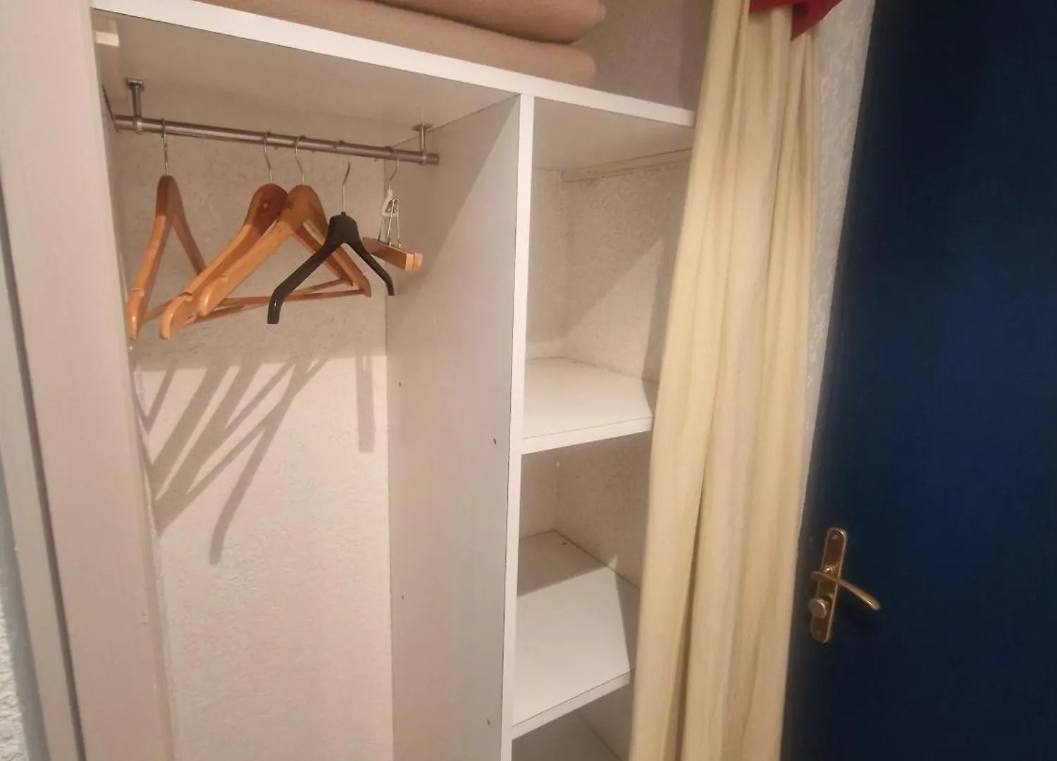 L'Auberge De Mens 0*,  Frankrike