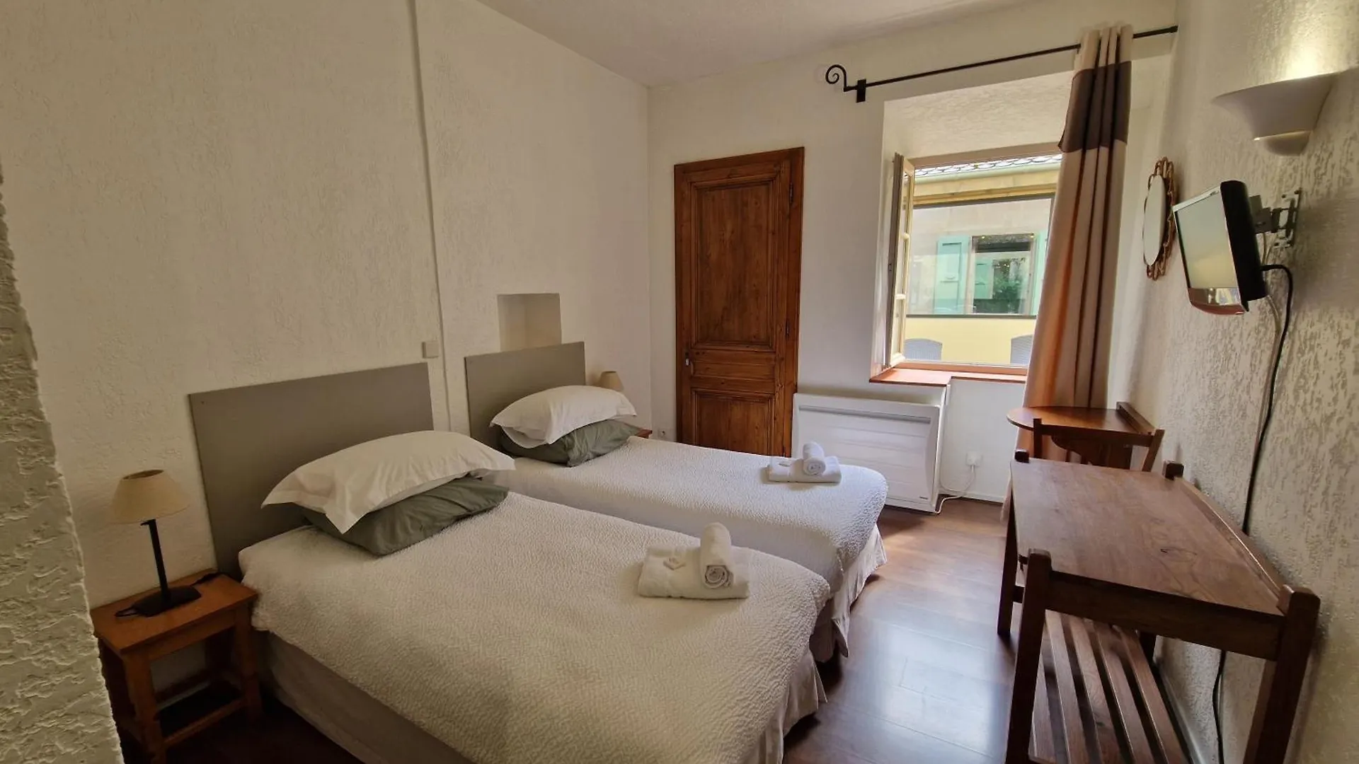 Hotell L'Auberge De Mens
