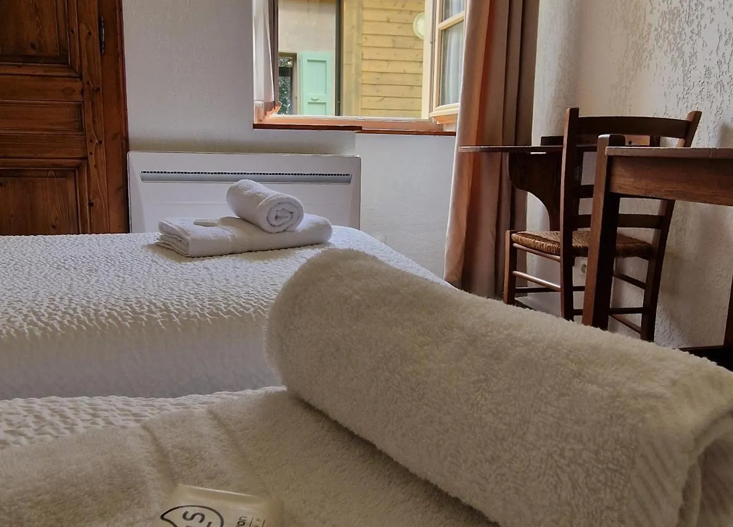Hotell L'Auberge De Mens