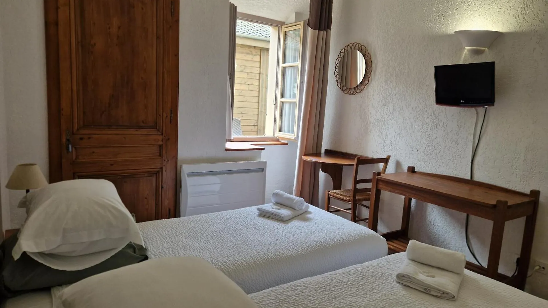 L'Auberge De Mens 0*,